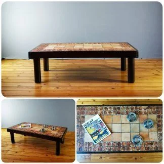 Table basse vintage en bois et céramique à motif herbier