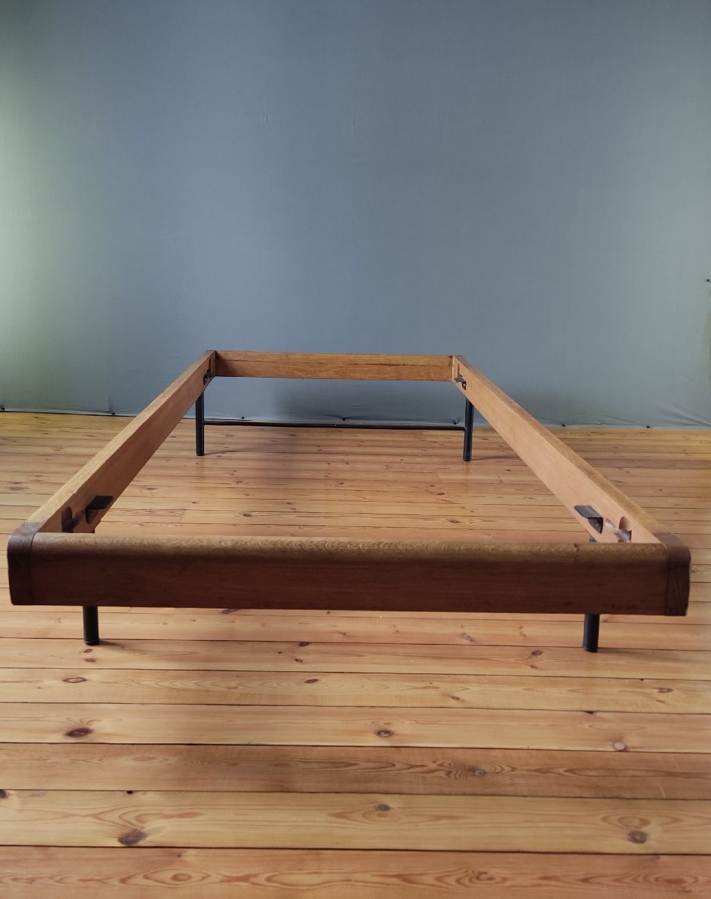 Lit minimaliste VINTAGE – Image 4