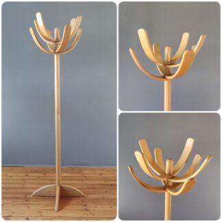 Porte-manteau en forme de Cactus designé par MAURO-PASQUINELLI pour PALLAVASSINI dans les années 1970.