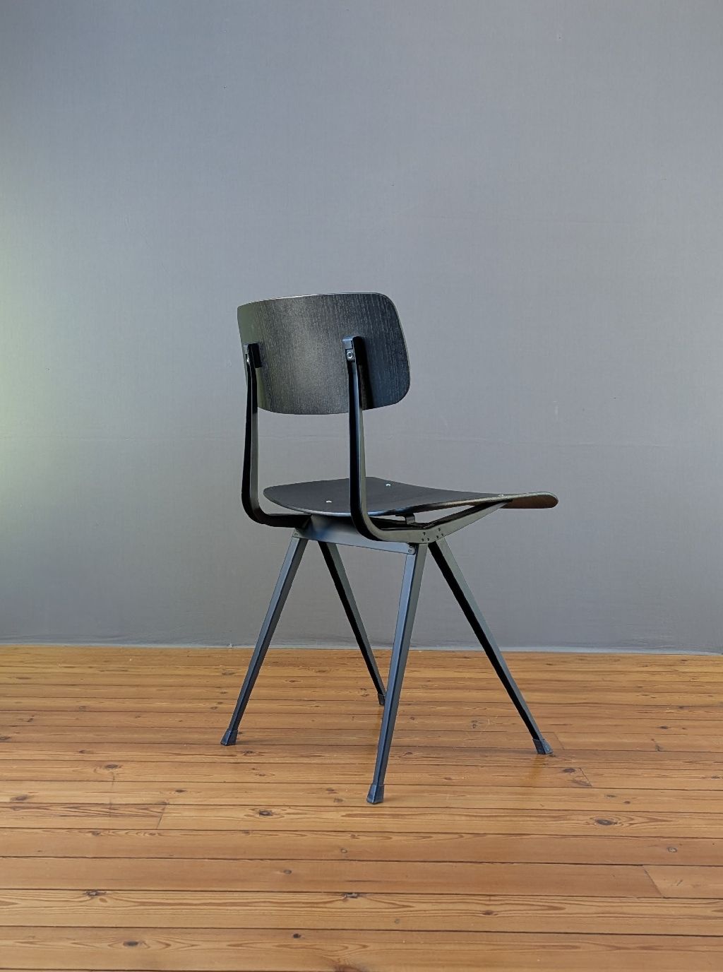 Chaises RESULT design FRISO-KRAMER – Image 4
